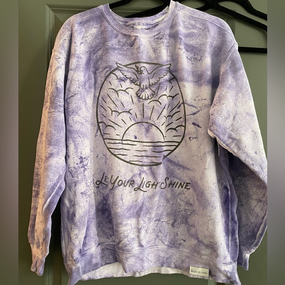 Lot of THREE walkinlove. sweatshirts!!!